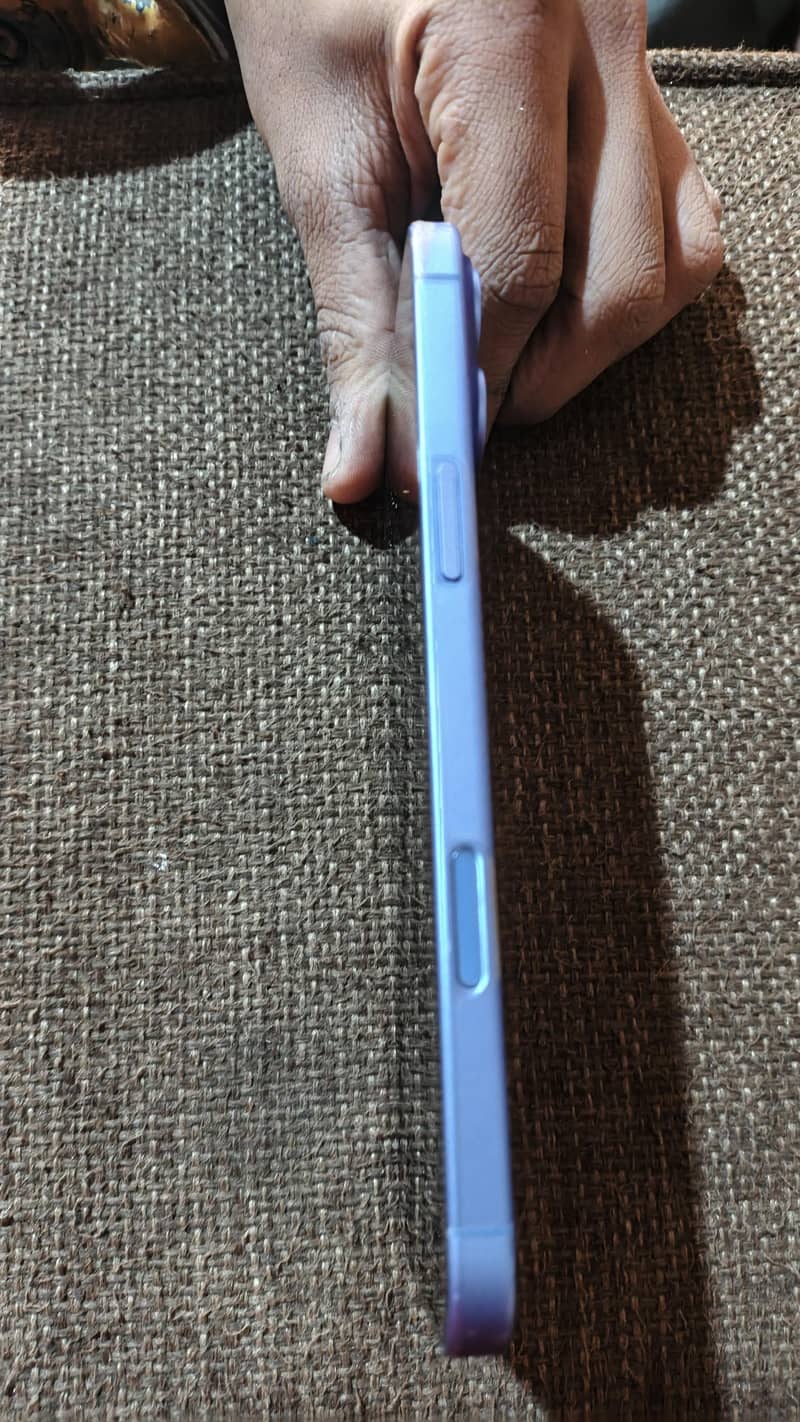 Apple iPhone 16 Plus 2