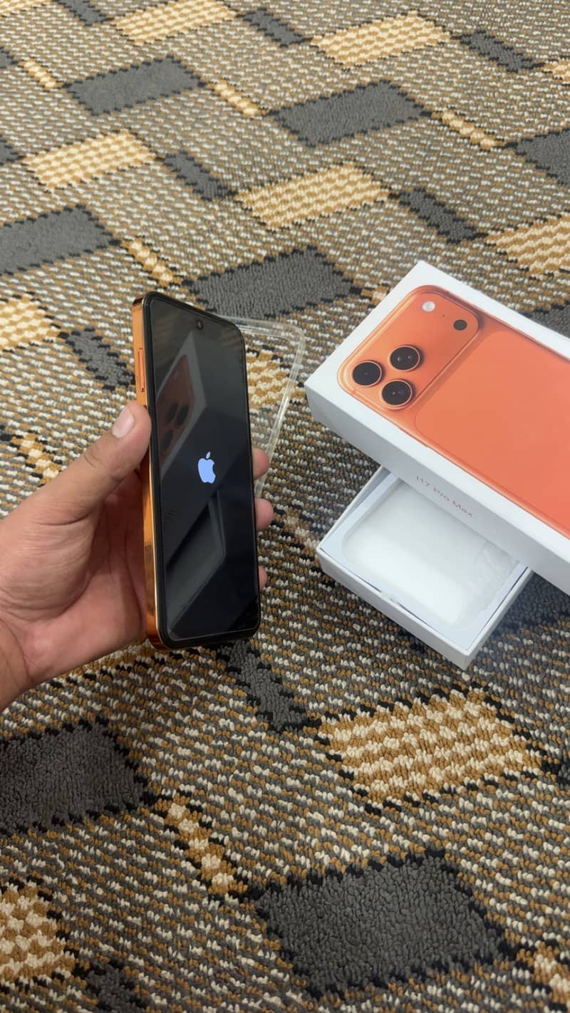 Apple iPhone 17 Pro Max 2