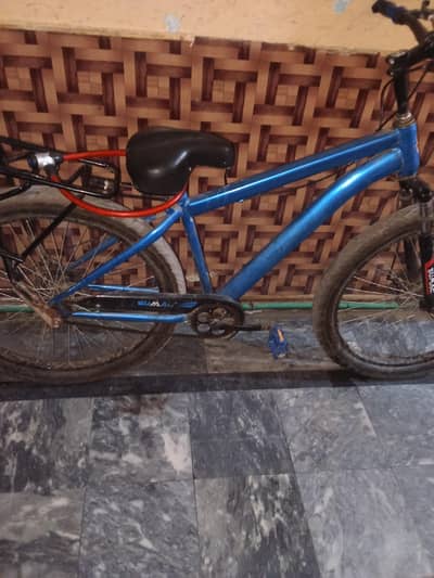 Streethawk 22 inch bicycle in blue colour