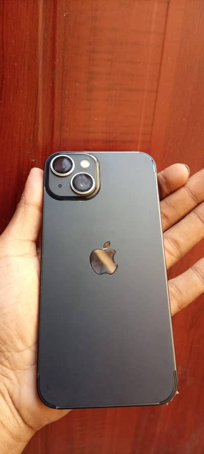 Apple iPhone 13