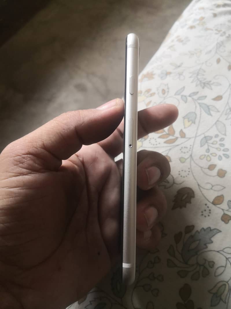 iPhone se 3rd ger 1