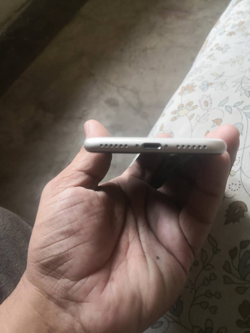 iPhone se 3rd ger 4