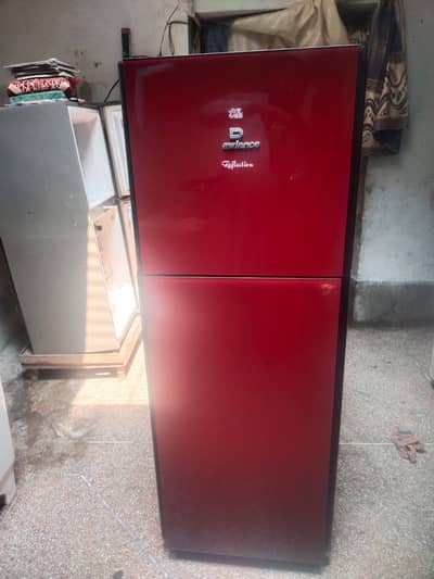 Dawlance 9144 WBGD Refrigerator – Spacious, Energy Efficient & Modern