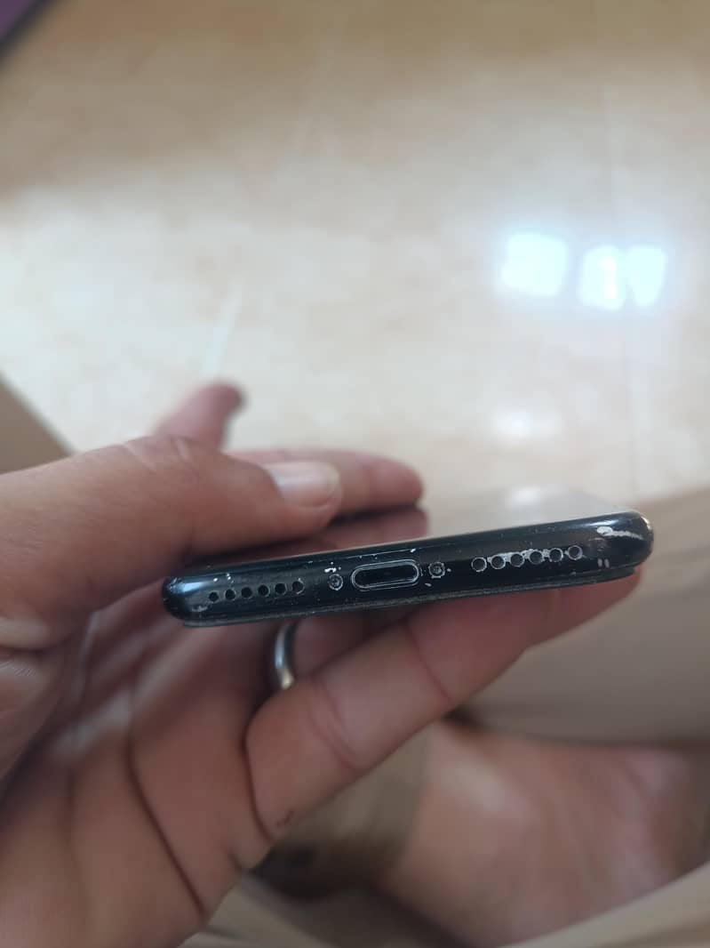 Apple iPhone 7 4