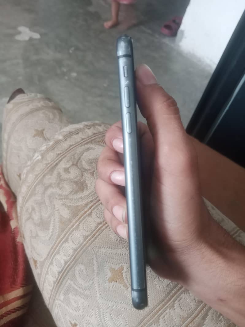Apple iPhone 11 1