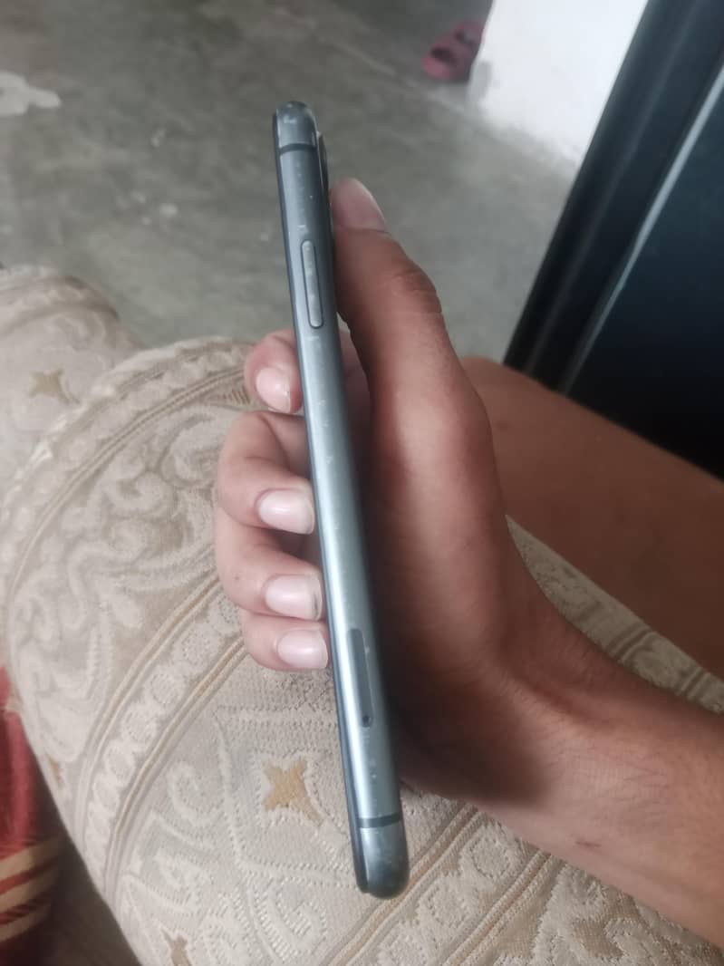 Apple iPhone 11 2