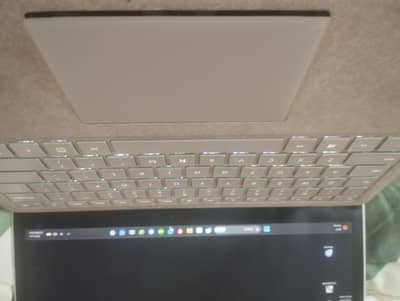 Microsoft Surface Laptop