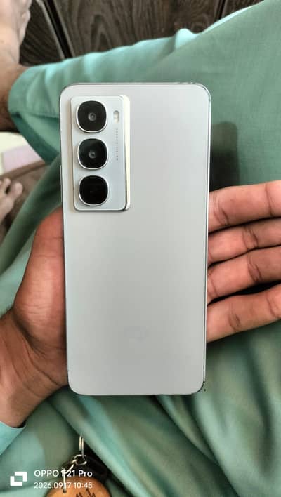 Itel City 100