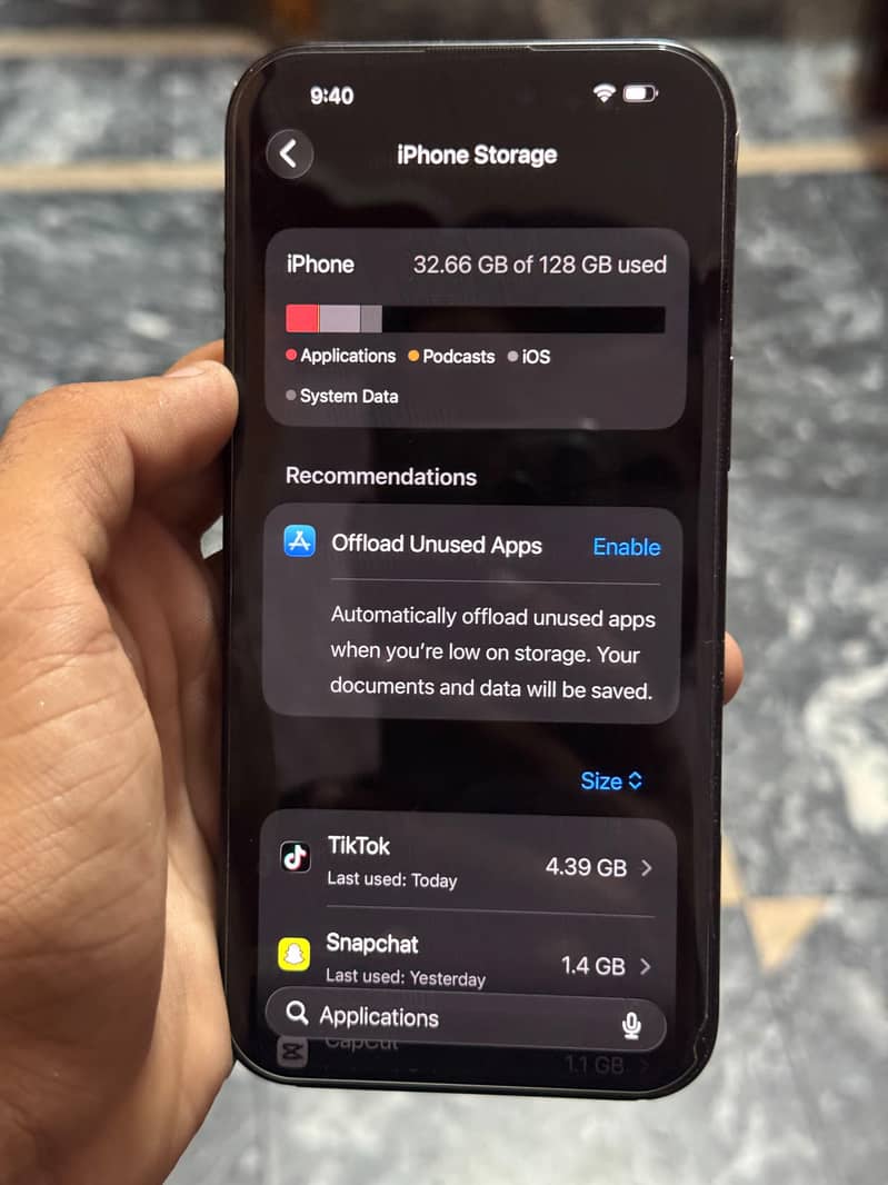 Apple iPhone 16 Plus 0