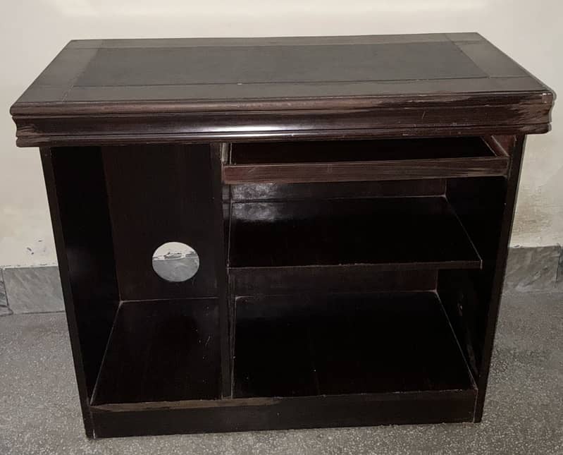 Computer table 0