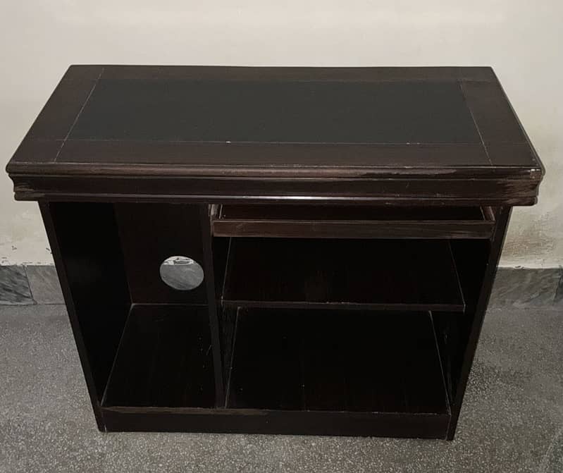 Computer table 1