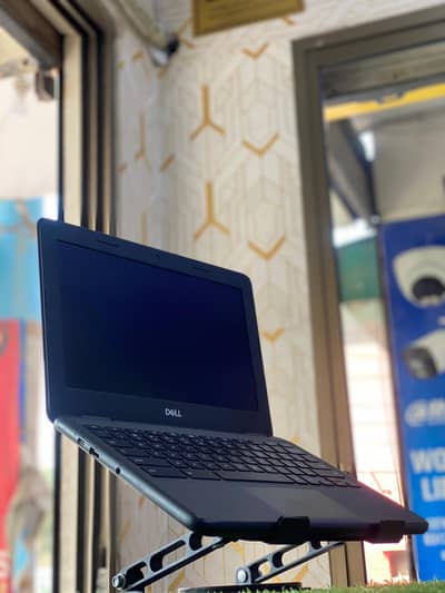 Dell 3100 Touch Chromebook 4/32 GB, 2029+ update type c charger