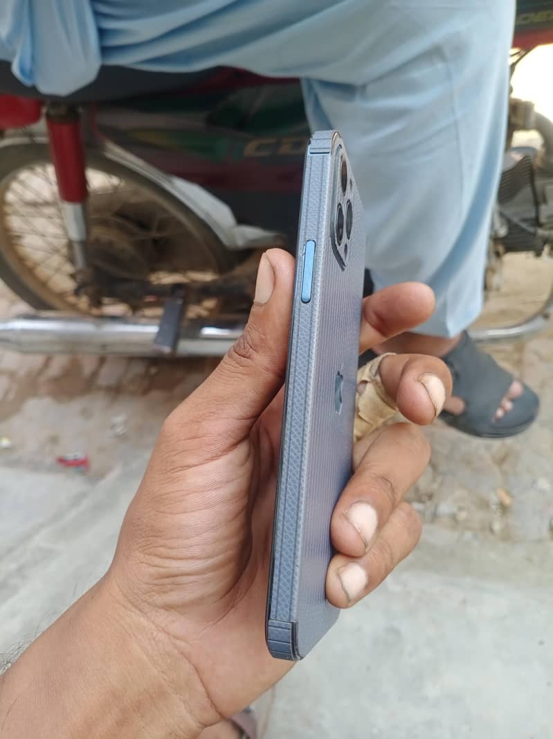 iPhone 12 pro 1