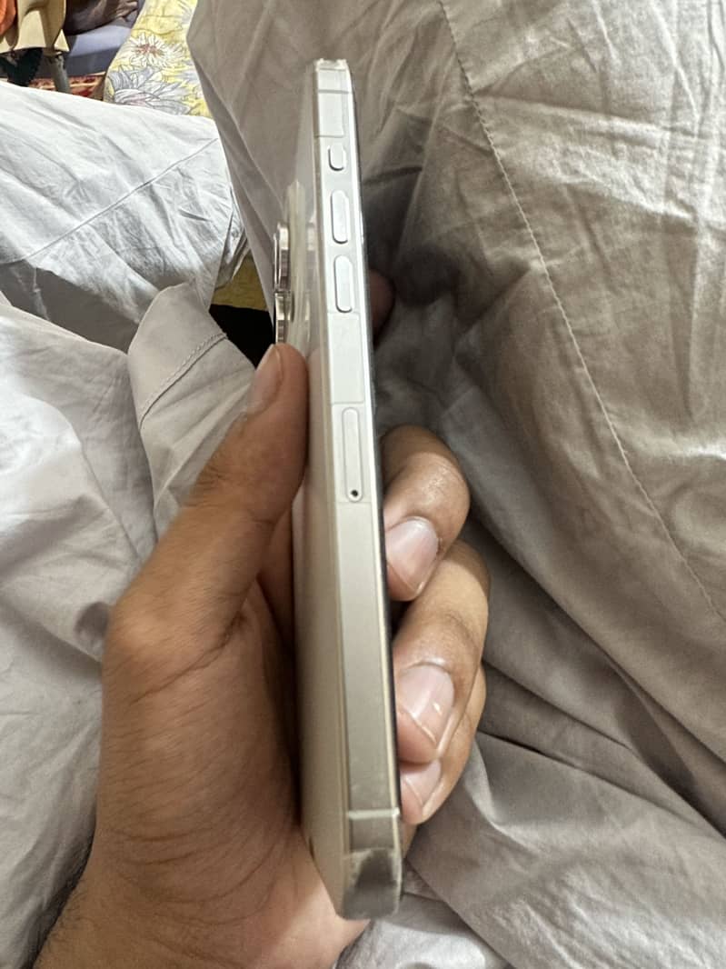 Apple iPhone 15 Pro Max 5