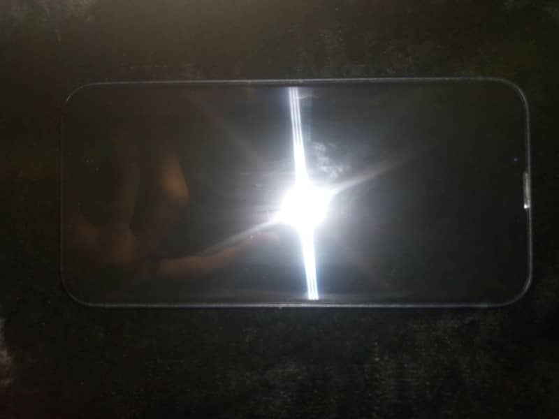 Apple iPhone 13 4