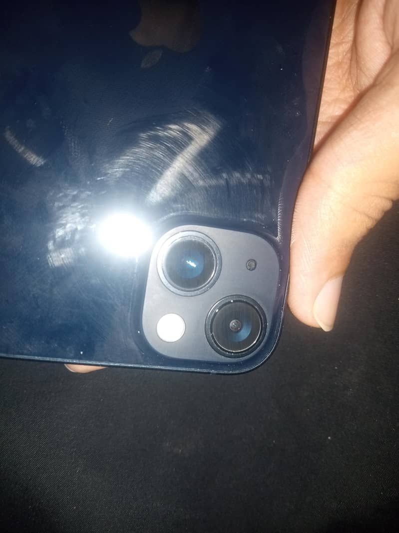 Apple iPhone 13 5