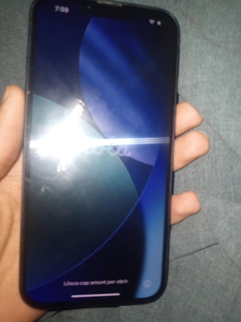 Apple iPhone 13 6
