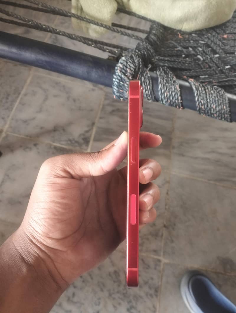 Apple iPhone 13 1