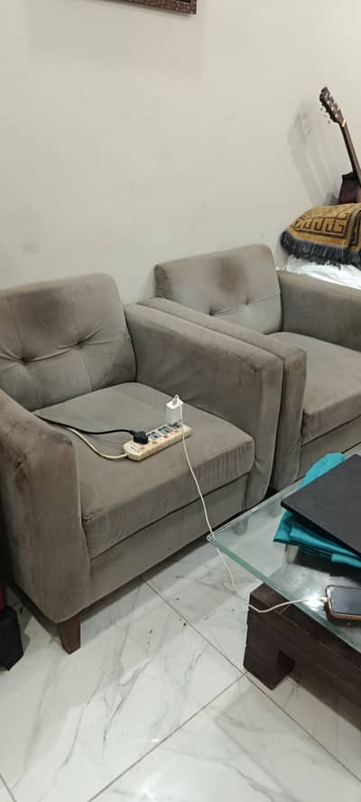 2-Seater Sofa with Table – Good Condition