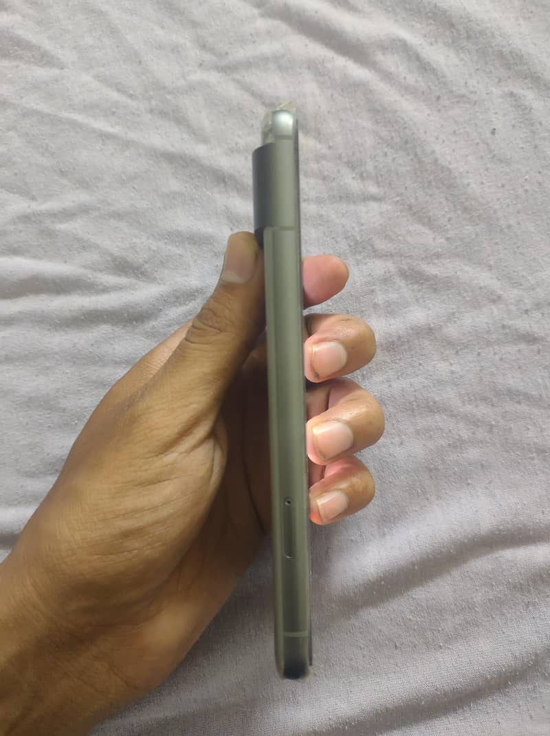Google Pixel 8 6
