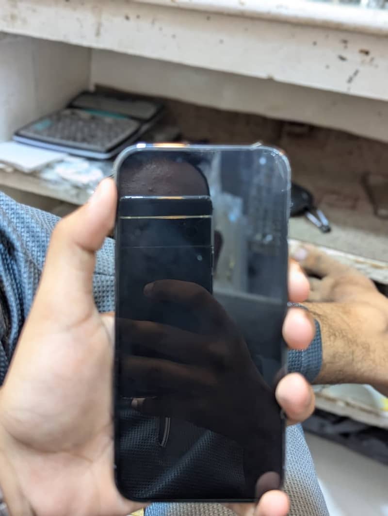 Apple iPhone 13 Pro 2