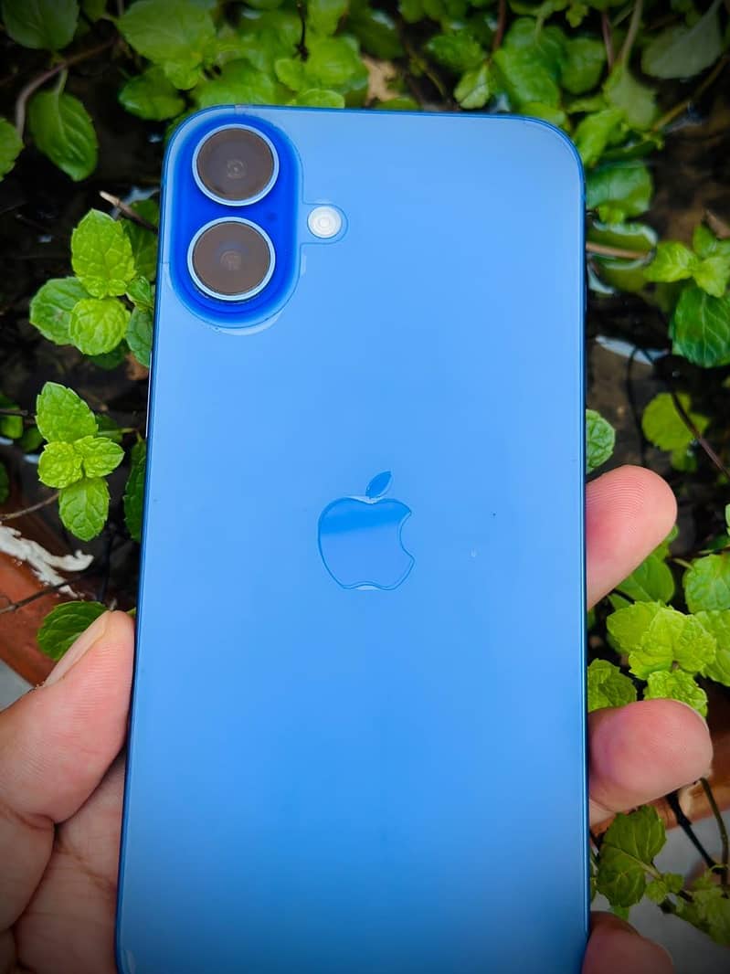 iPhone 16 plus 1