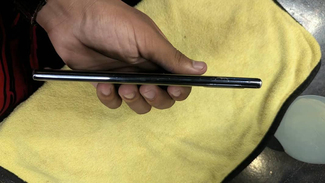 Samsung Mobile Note 10 Plus 5