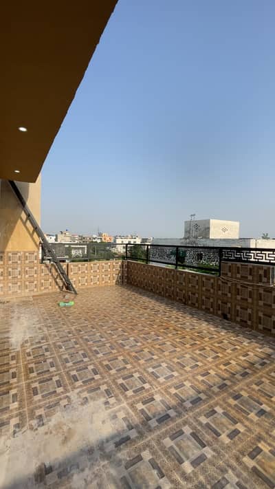 10 Marla Triple-Storey House for Sale in LDA Avenue 1, Prime Location Near Central Park