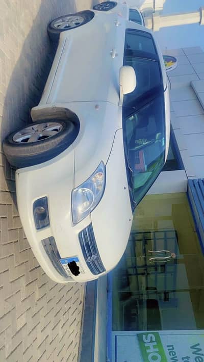 Suzuki Swift DLX 2012