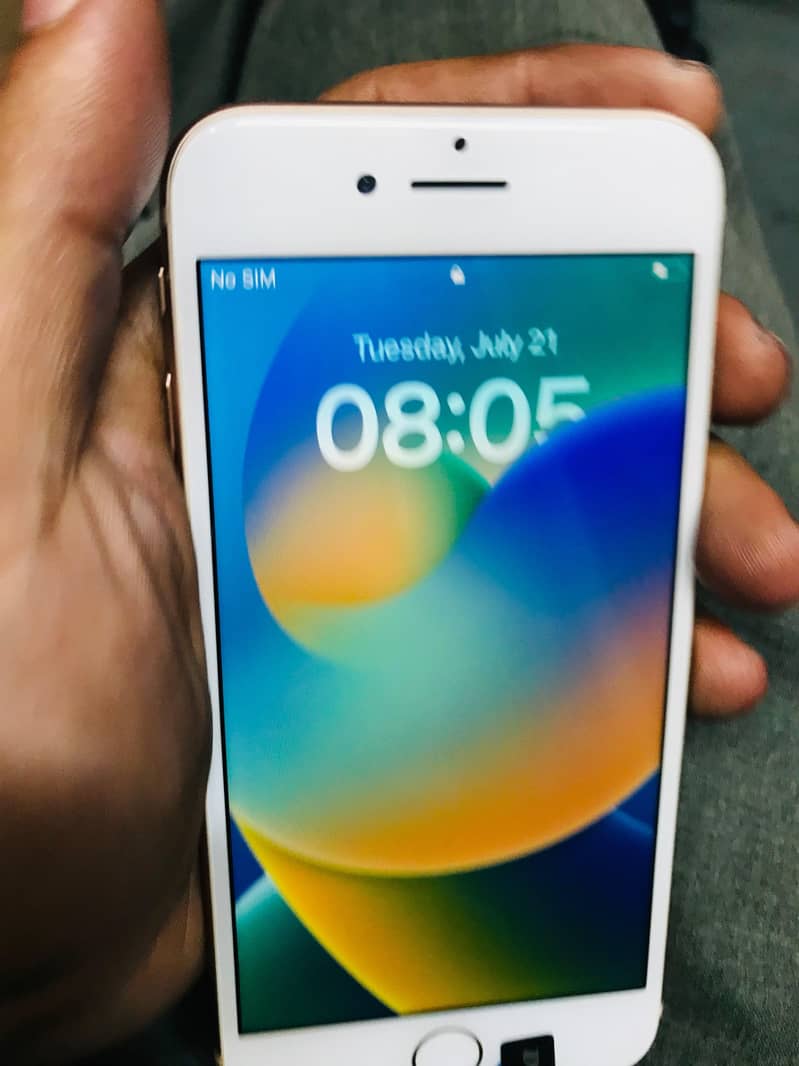 Apple iPhone 8 1
