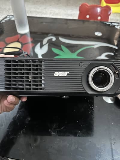Acer DLP Projector X1160PZ HD Quality