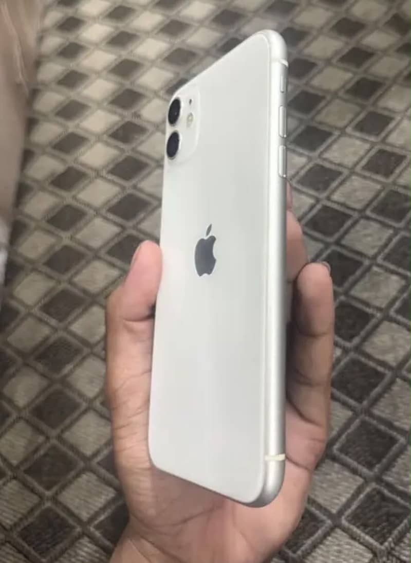 Apple iPhone 11 3