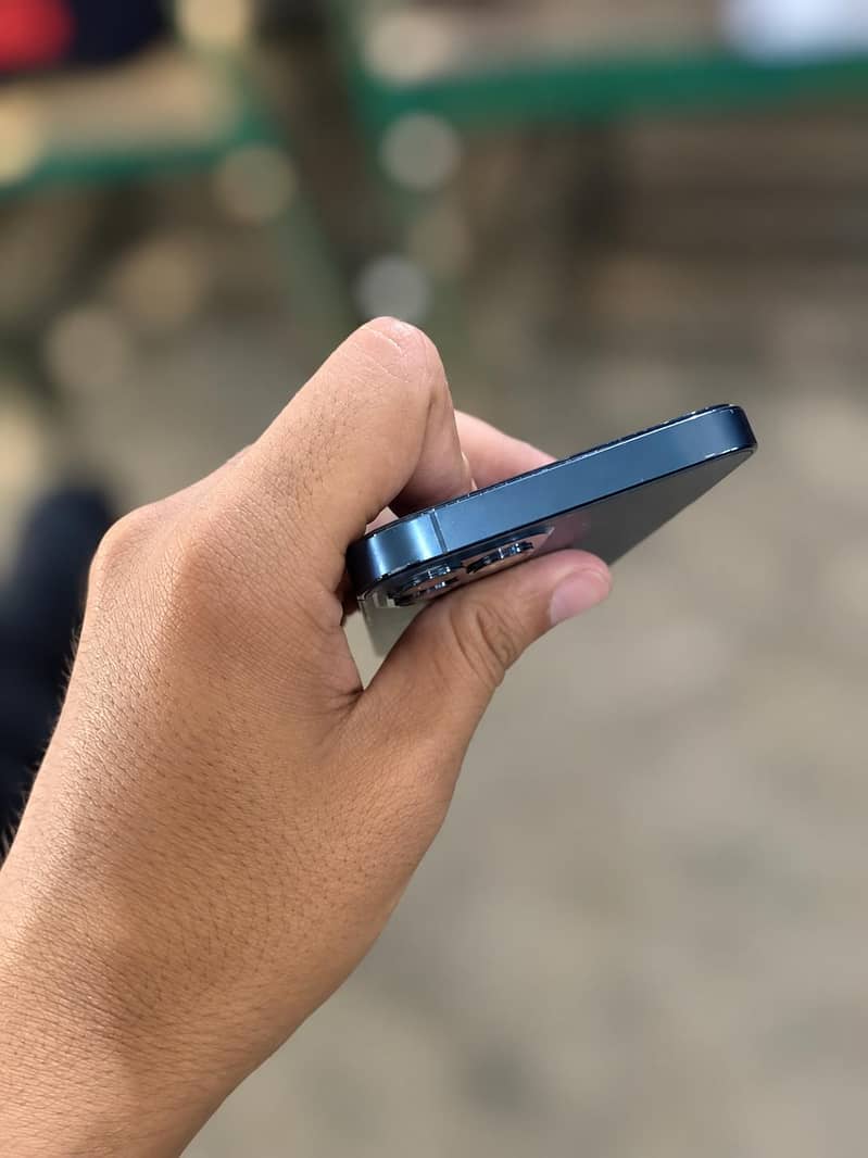 Apple iPhone 12 Pro 2