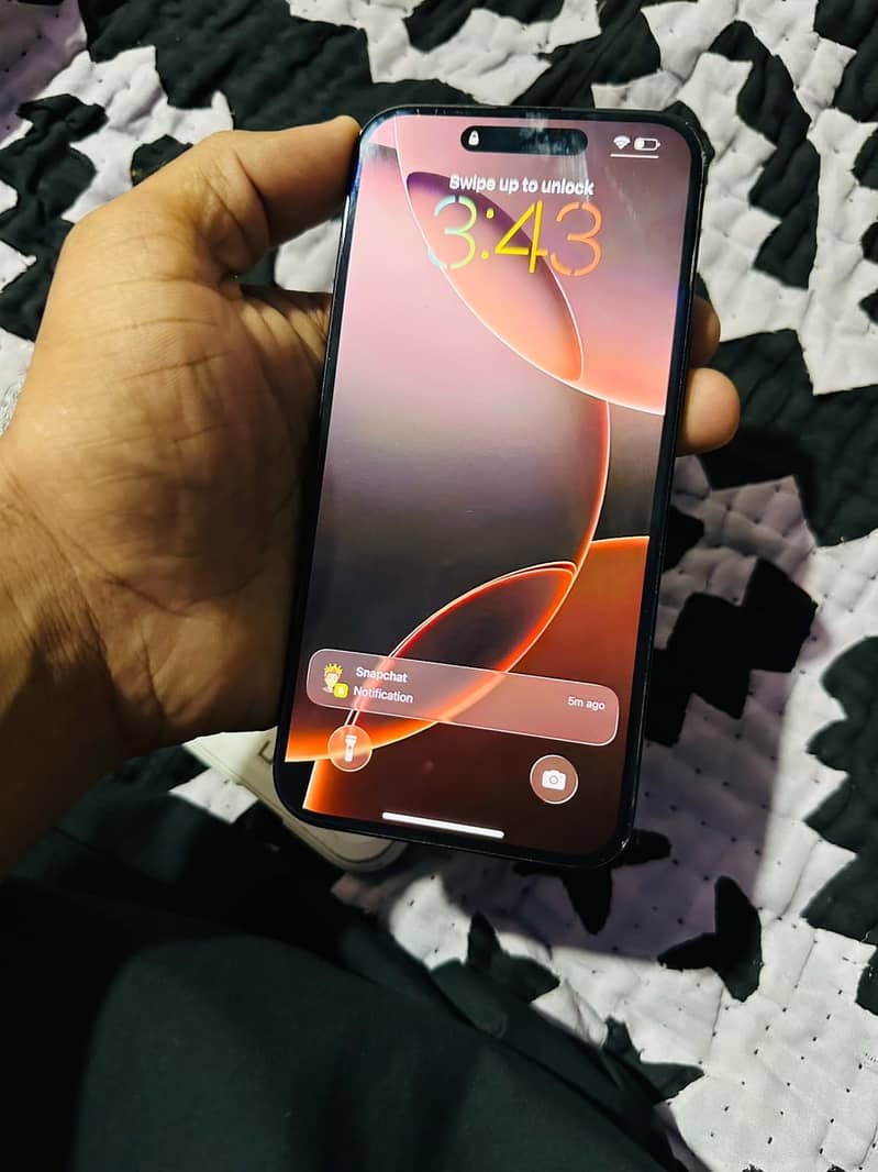 Apple iPhone 16 Plus 2