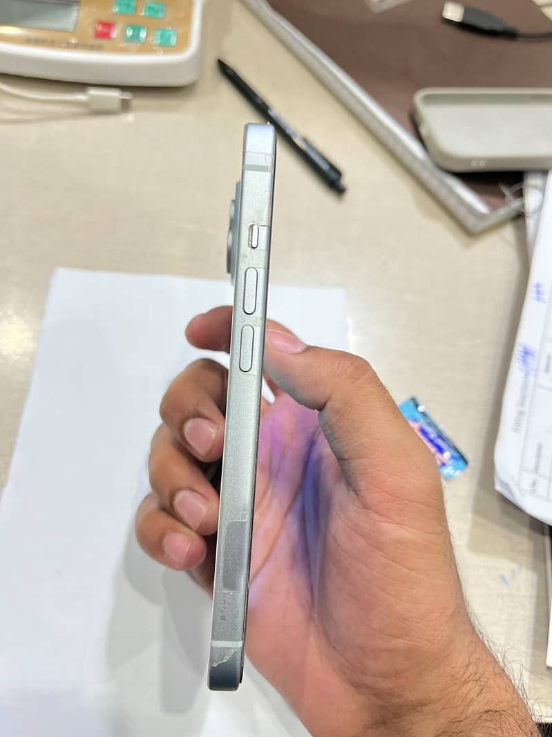Apple iPhone 15 1