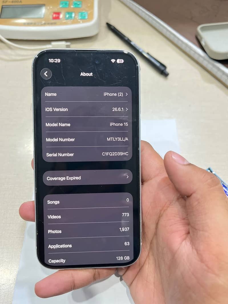 Apple iPhone 15 4