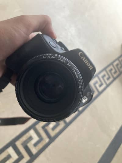 Canon EOS100D