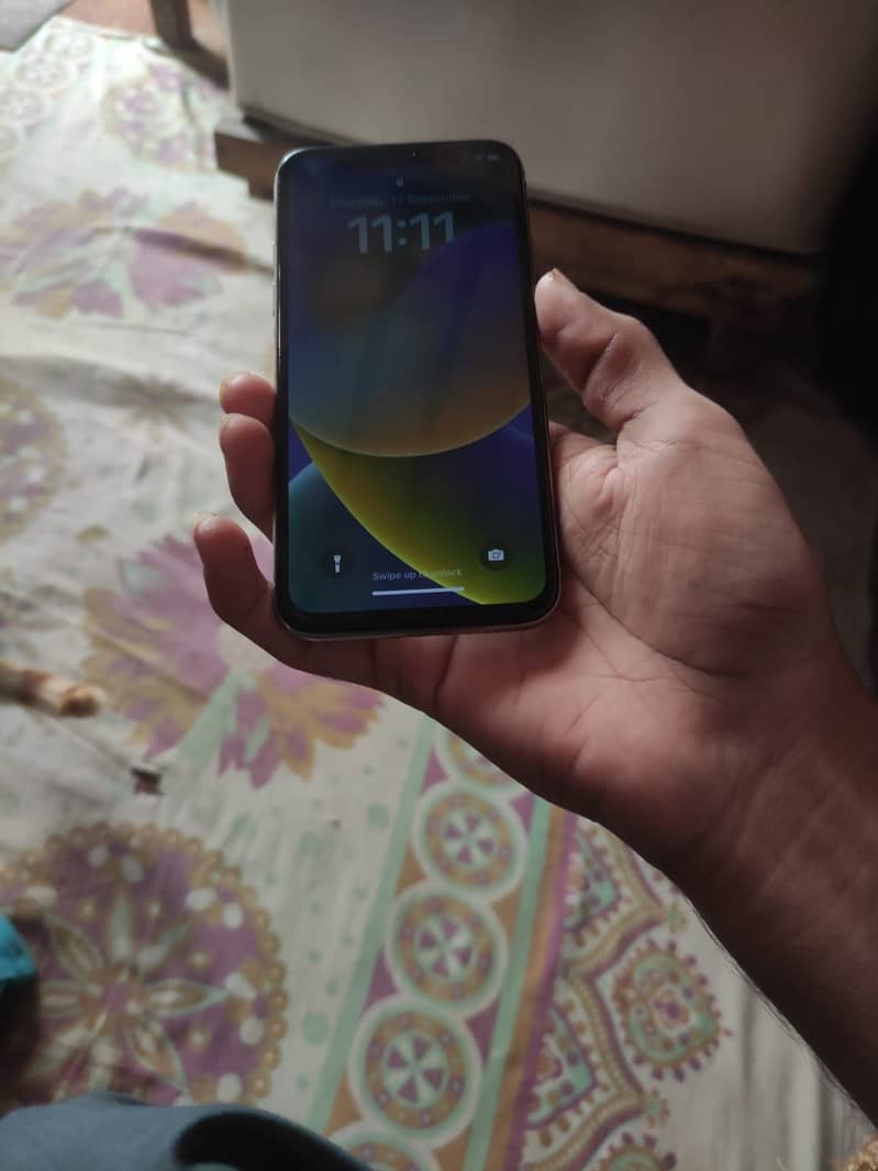 Apple iPhone X 3