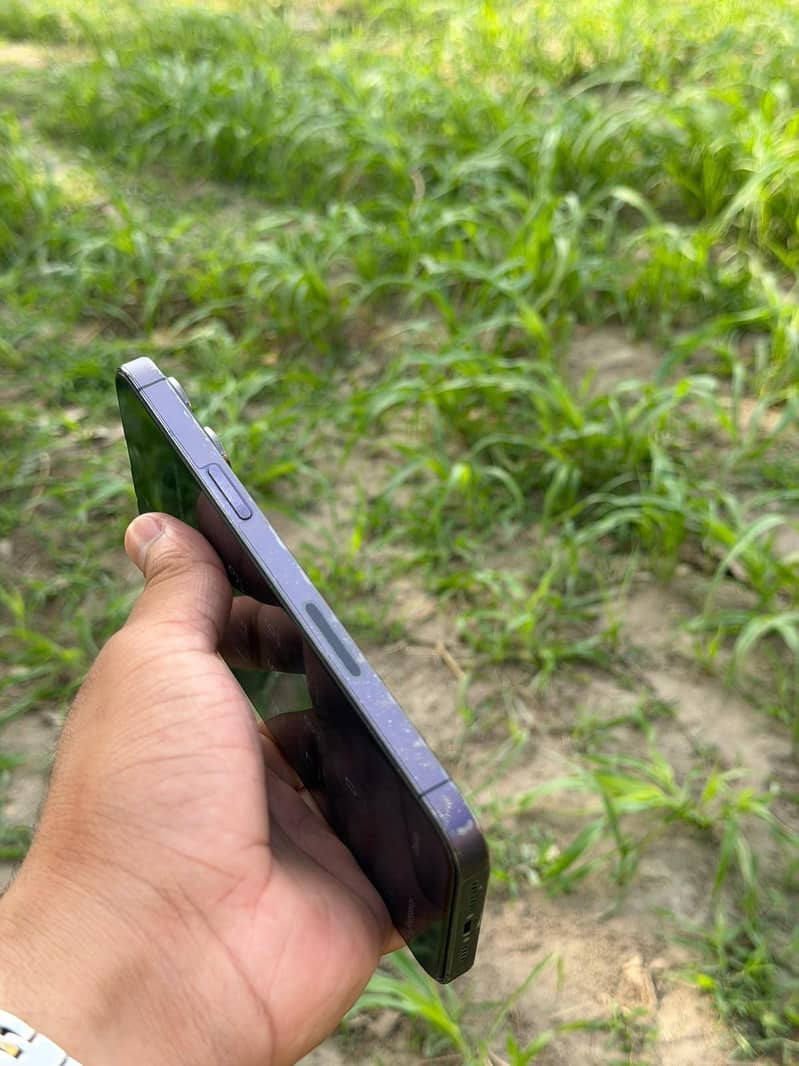 Apple iPhone 14 Pro Max 3