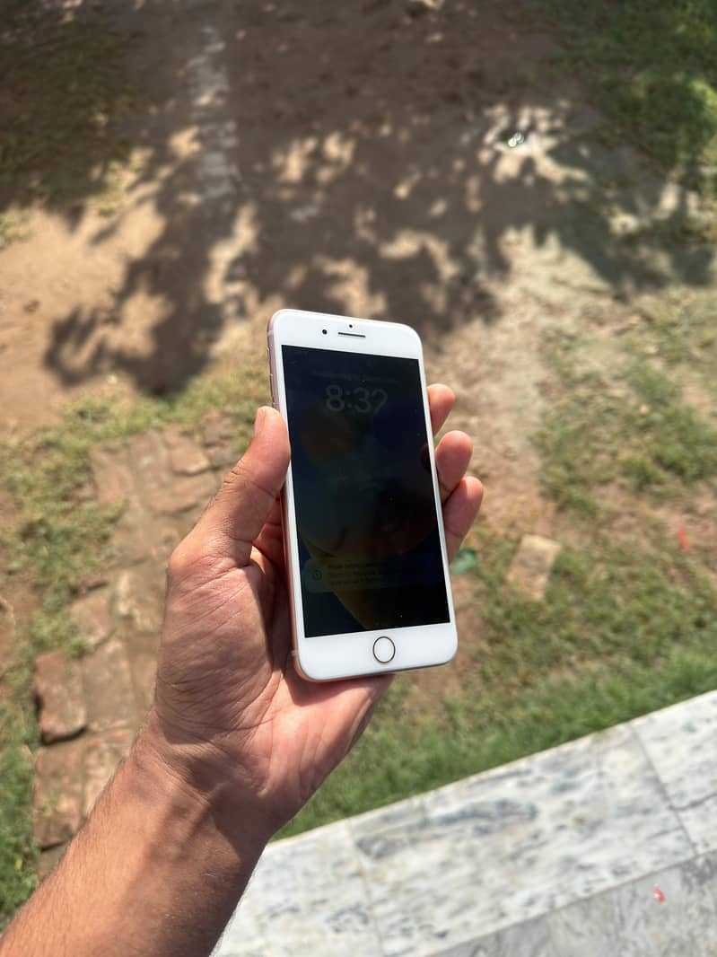 Apple iPhone 8 Plus 8