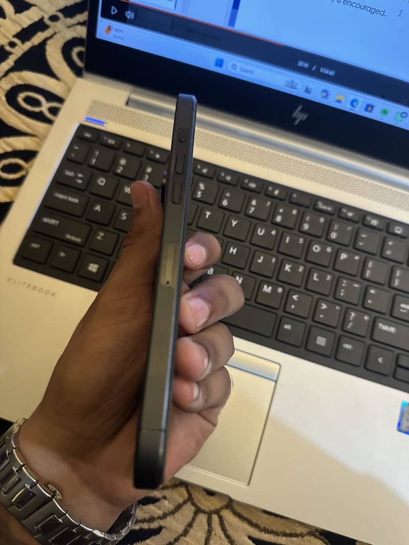 Apple iPhone 15 Pro Max 1