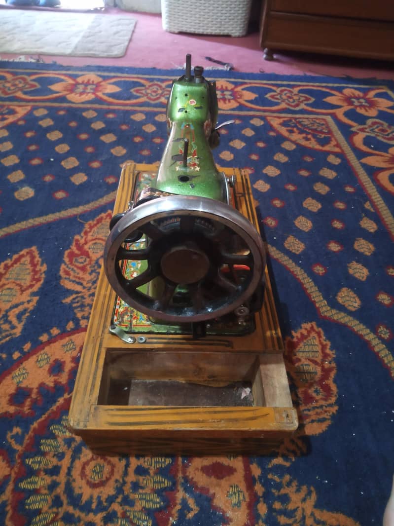 sewing machine 5