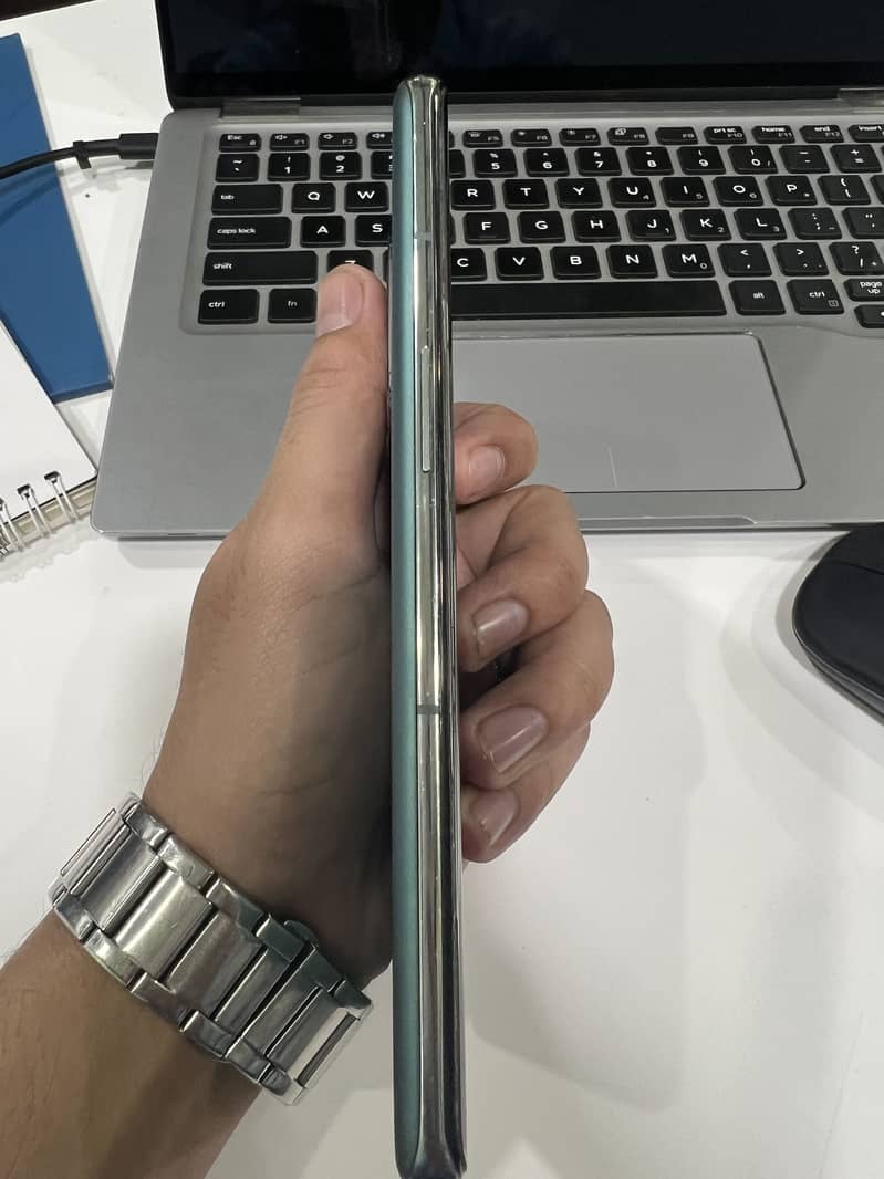 One Plus 10 Pro 3