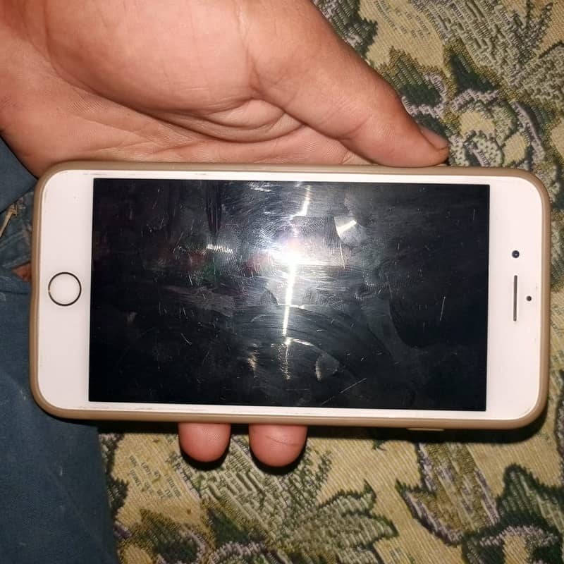 Apple iPhone 8 Plus 1