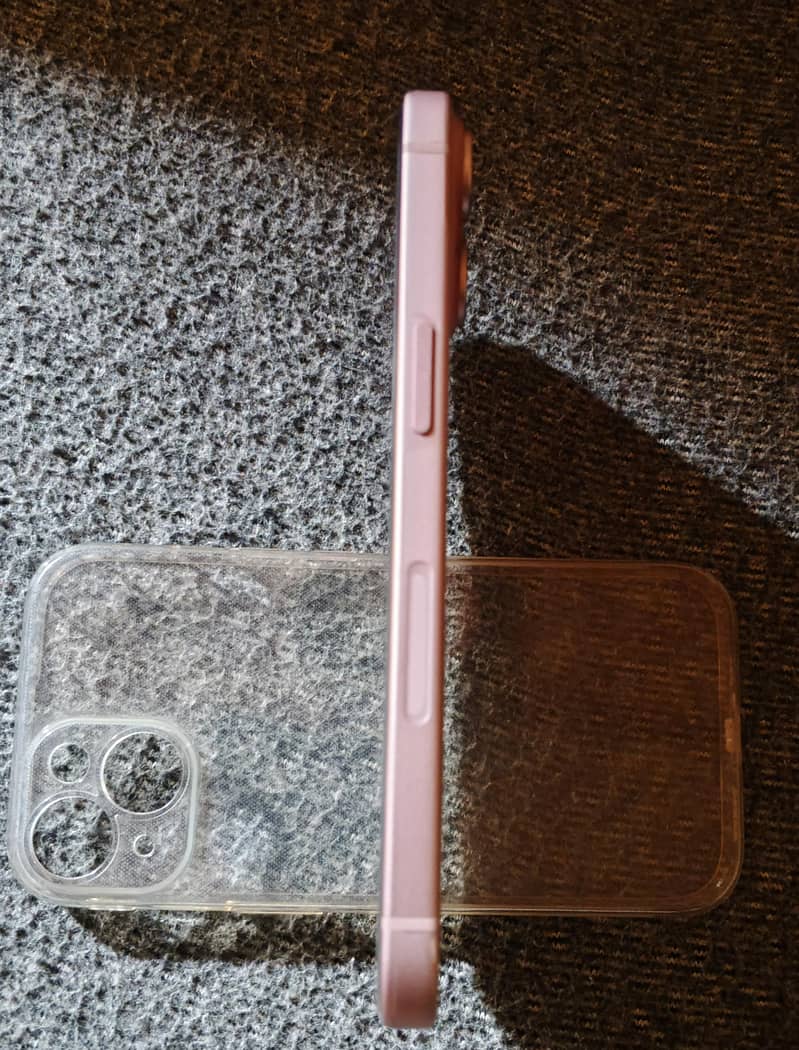 Apple iPhone 15 2