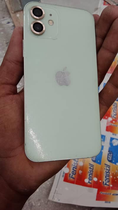 Apple iPhone 12