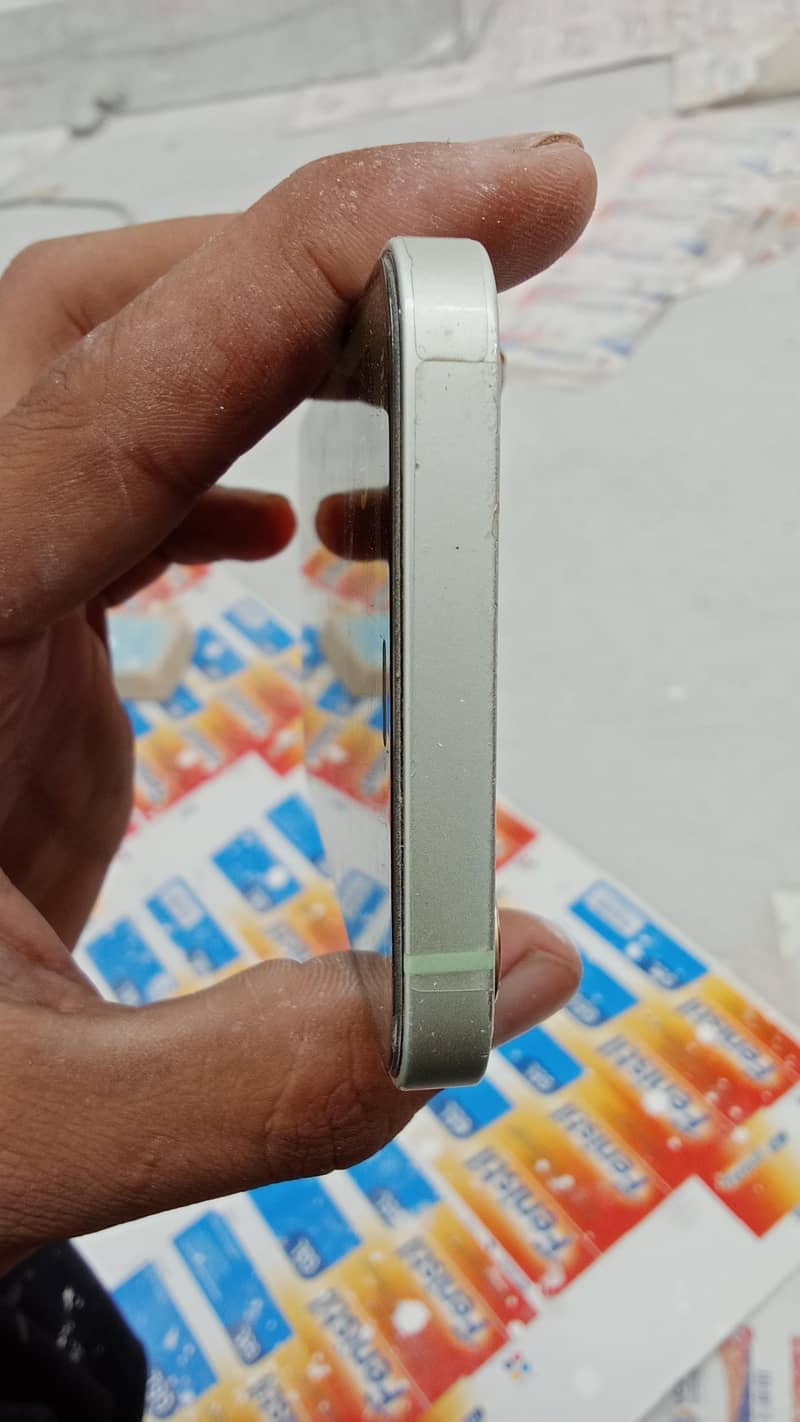 Apple iPhone 12 5