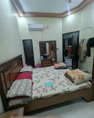 Prime Location 200 Square Yards House In Central Gulistan-E-Jauhar For Sale