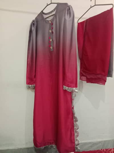 Used Ladies 3 or 2 pec suits. -  10/10 condition  - 1 Time Worn