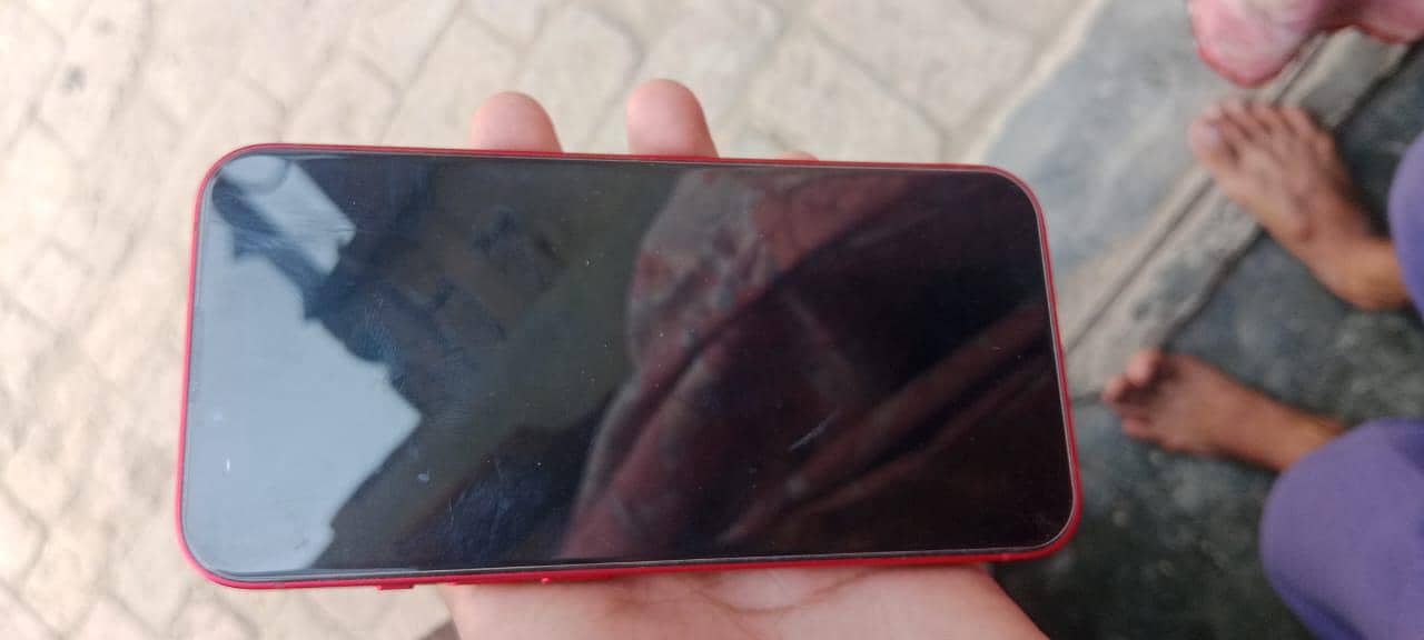 Apple iPhone 14 3